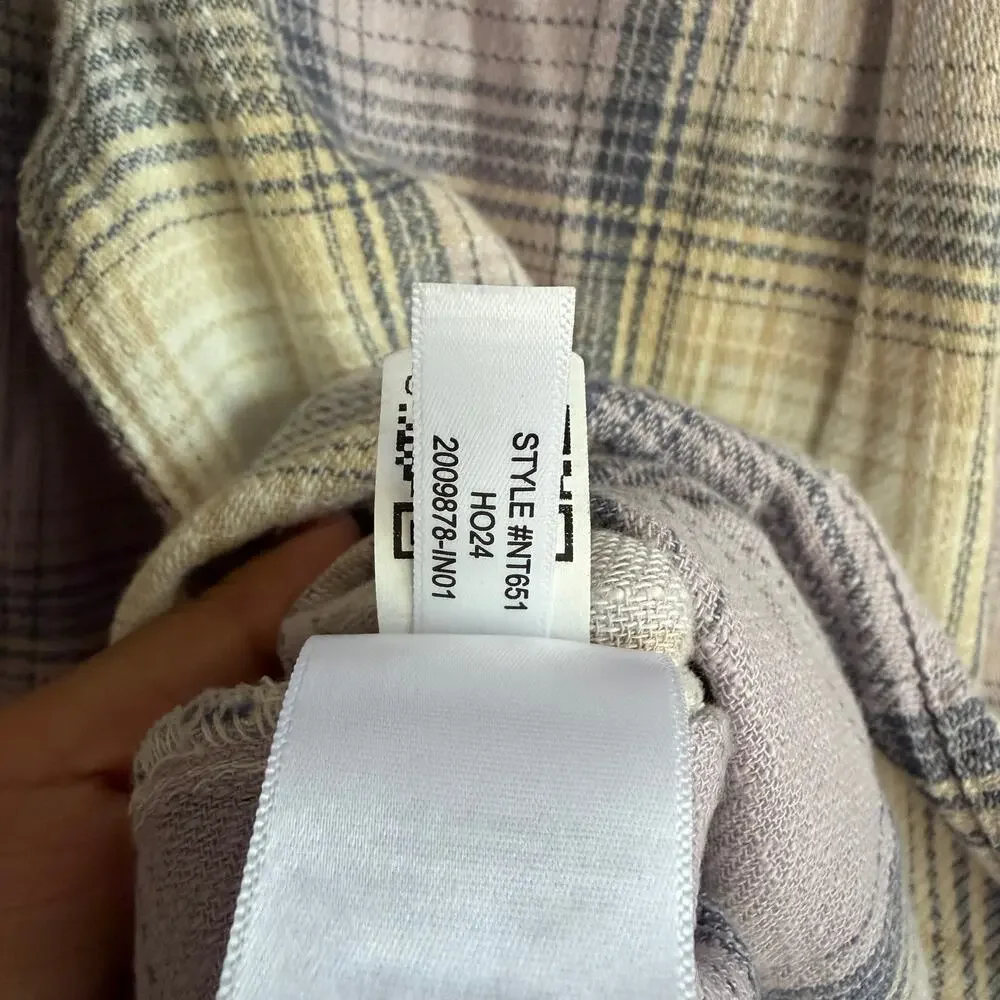 Madewell Flannel Snap-Front Shirt in Plaid
Size 2 NWT Orchid Purple Yellow White - Picture 10 of 10